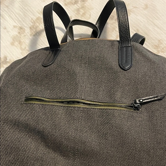 PISTIL - Picture 8 of 8